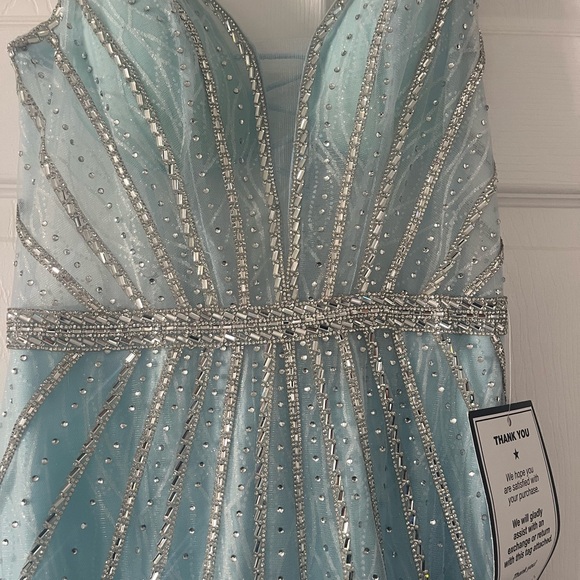 Bring the magic and beauty to prom in this b darling long fitted prom dress. - Picture 6 of 8